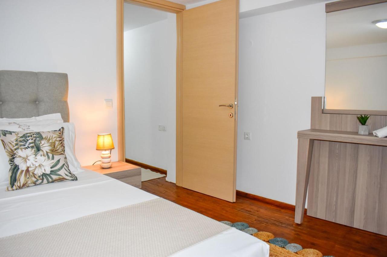 La Maison Plakes 3 Bdr Apt Skiathos Chora Extérieur photo